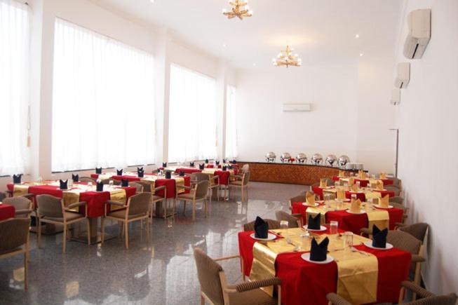 Alka Hotel Udaipur Ngoại thất bức ảnh